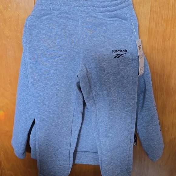Reebok Gray Hoodie and Pants Set 4t Brand new - Picture 4 of 4